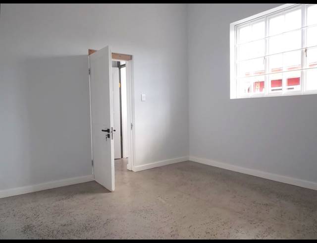 2 bed property to rent in OBSERVATORY